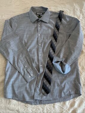 Gray Men's Dress Shirt - Long Sleeve